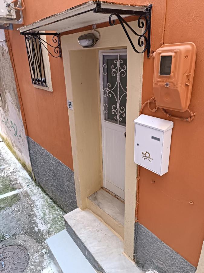 Two-Storey Maisonette Next To The Port Mantouki المظهر الخارجي الصورة